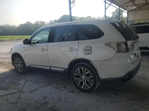 JA4AD3A39JZ027644 2018 MITSUBISHI OUTLANDER - Image 2