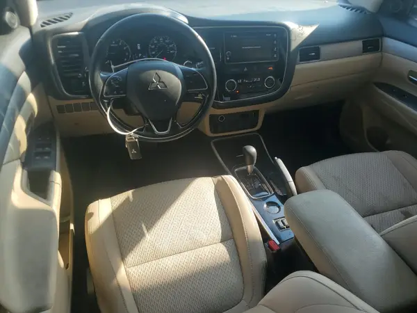 JA4AD3A39JZ027644 2018 MITSUBISHI OUTLANDER - Image 8