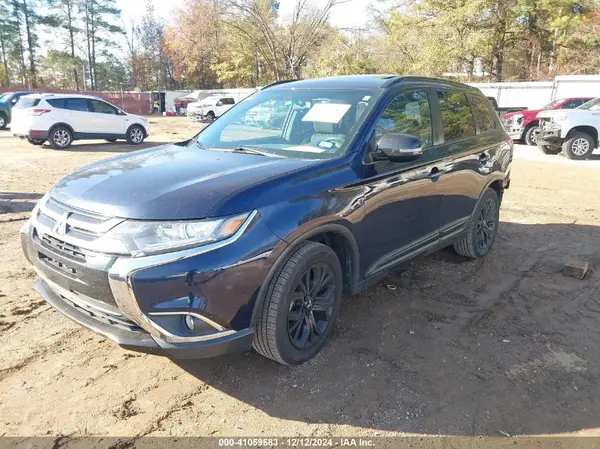 JA4AD3A39JZ029510 2018 MITSUBISHI OUTLANDER - Image 2
