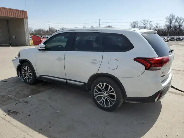 JA4AD3A39JZ042385 2018 MITSUBISHI OUTLANDER - Image 2