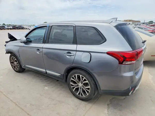 JA4AD3A39JZ043309 2018 MITSUBISHI OUTLANDER - Image 2