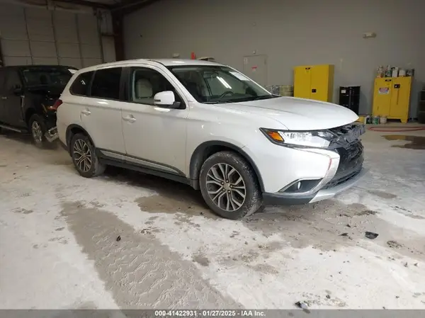 JA4AD3A39JZ055430 2018 MITSUBISHI OUTLANDER - Image 1