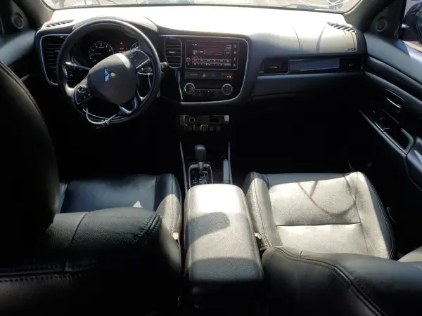 JA4AD3A39JZ060143 2018 MITSUBISHI OUTLANDER - Image 8