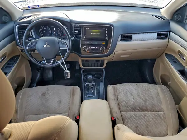 JA4AD3A39JZ065892 2018 MITSUBISHI OUTLANDER - Image 8