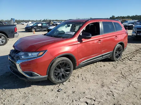 JA4AD3A39JZ066928 2018 MITSUBISHI OUTLANDER - Image 1
