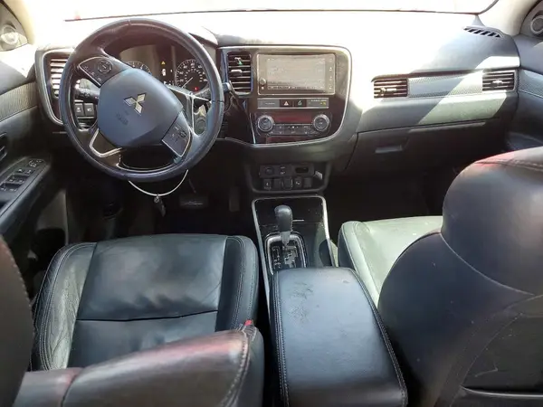 JA4AD3A39KZ004723 2019 MITSUBISHI OUTLANDER - Image 8