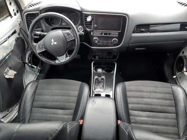 JA4AD3A39KZ007816 2019 MITSUBISHI OUTLANDER - Image 8