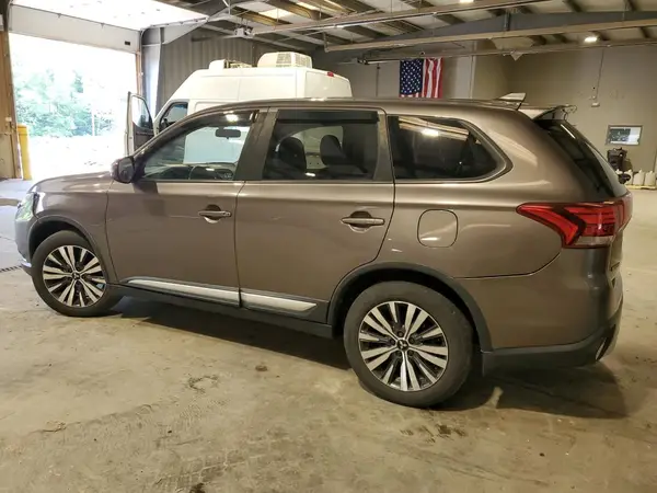 JA4AD3A39KZ010618 2019 MITSUBISHI OUTLANDER - Image 2