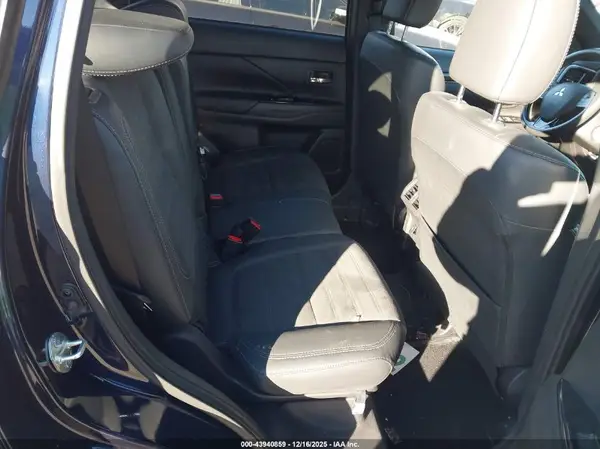 JA4AD3A39KZ025409 2019 MITSUBISHI OUTLANDER - Image 8