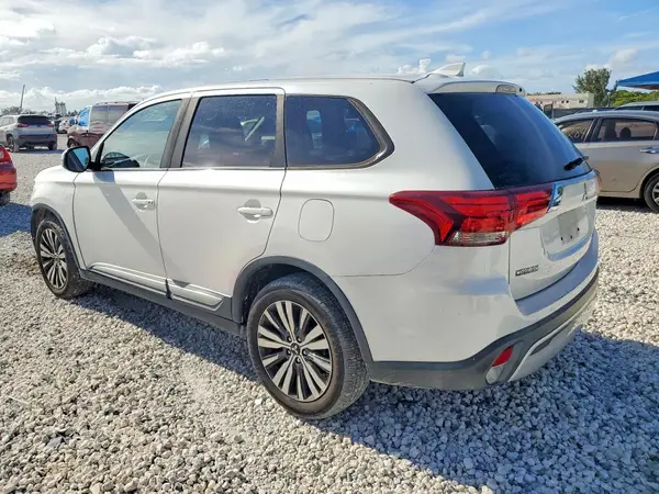 JA4AD3A39KZ025975 2019 MITSUBISHI OUTLANDER - Image 2