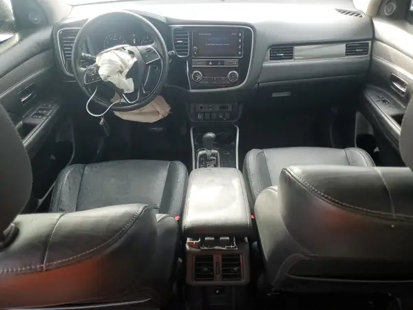 JA4AD3A39KZ027144 2019 MITSUBISHI OUTLANDER - Image 8