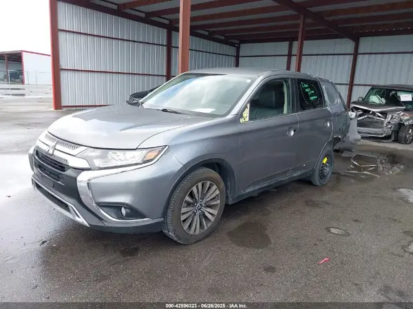 JA4AD3A39KZ027399 2019 MITSUBISHI OUTLANDER - Image 2