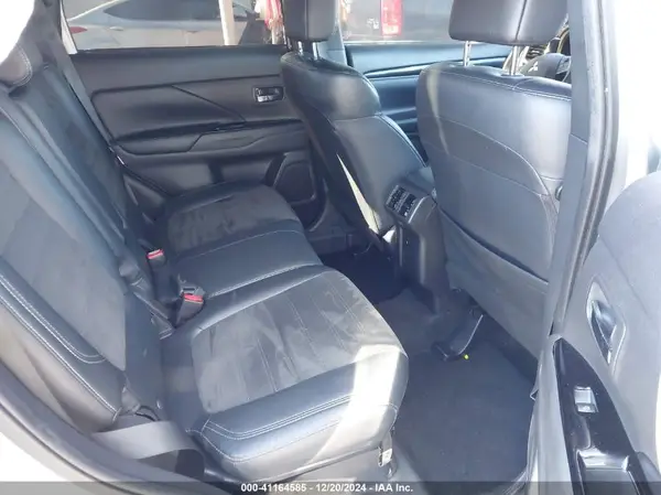 JA4AD3A39KZ028990 2019 MITSUBISHI OUTLANDER - Image 8