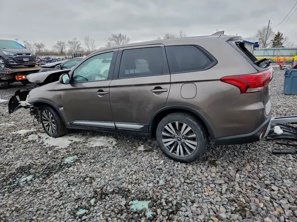 JA4AD3A39KZ030447 2019 MITSUBISHI OUTLANDER - Image 2