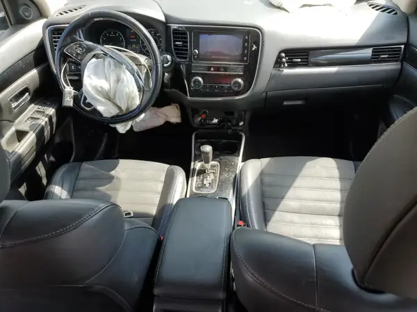 JA4AD3A39KZ033283 2019 MITSUBISHI OUTLANDER - Image 8