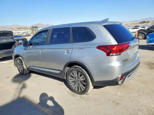 JA4AD3A39KZ033767 2019 MITSUBISHI OUTLANDER - Image 2