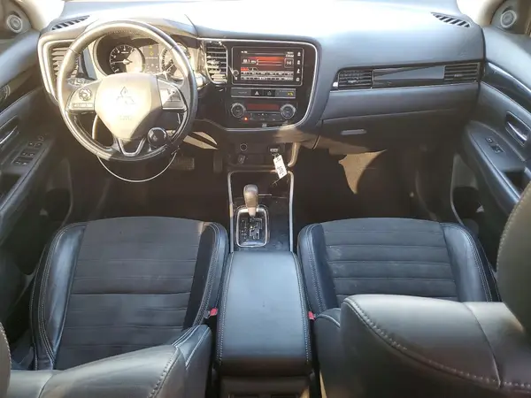 JA4AD3A39KZ033767 2019 MITSUBISHI OUTLANDER - Image 8