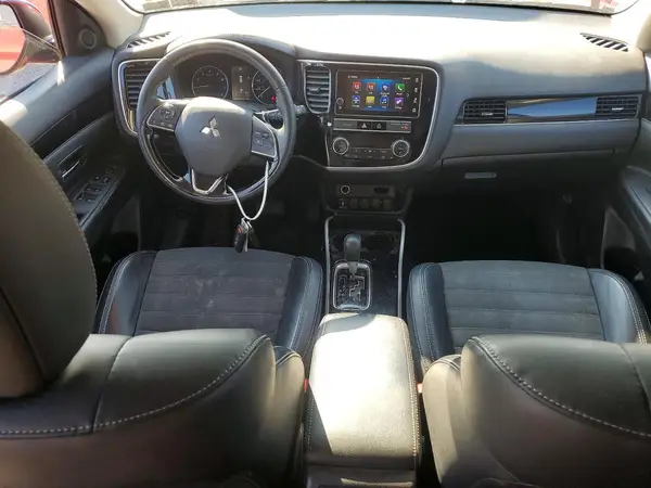 JA4AD3A39KZ043635 2019 MITSUBISHI OUTLANDER - Image 8