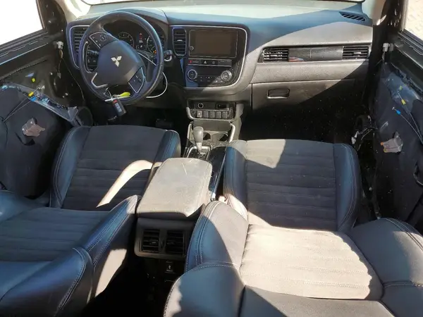 JA4AD3A39KZ045532 2019 MITSUBISHI OUTLANDER - Image 8
