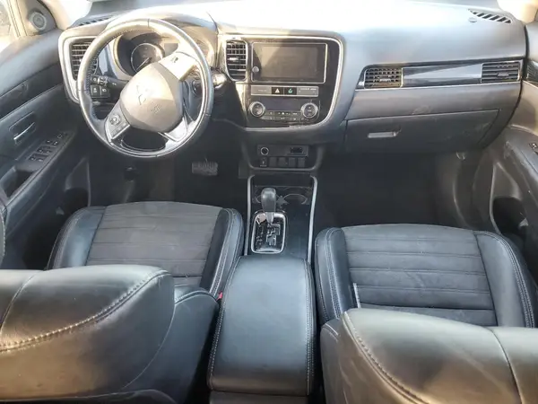 JA4AD3A39KZ045708 2019 MITSUBISHI OUTLANDER - Image 8