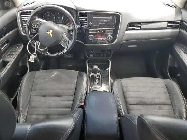 JA4AD3A39KZ048687 2019 MITSUBISHI OUTLANDER - Image 8