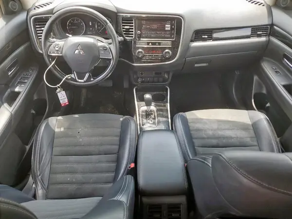 JA4AD3A39KZ050018 2019 MITSUBISHI OUTLANDER - Image 8