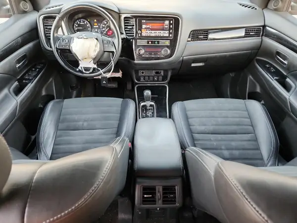 JA4AD3A39KZ054702 2019 MITSUBISHI OUTLANDER - Image 8