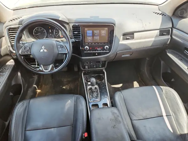JA4AD3A39LJ000526 2020 MITSUBISHI OUTLANDER - Image 8