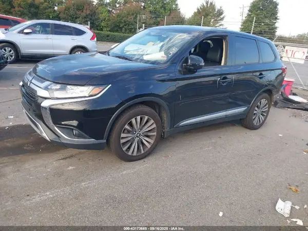 JA4AD3A39LZ004951 2020 MITSUBISHI OUTLANDER - Image 2