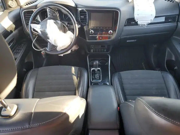 JA4AD3A39LZ006098 2020 MITSUBISHI OUTLANDER - Image 8