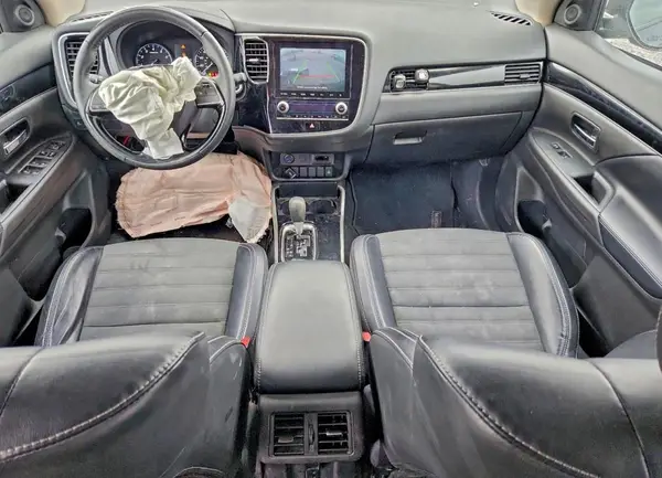 JA4AD3A39LZ010183 2020 MITSUBISHI OUTLANDER - Image 8