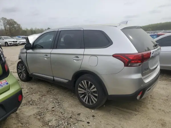 JA4AD3A39LZ011043 2020 MITSUBISHI OUTLANDER - Image 2