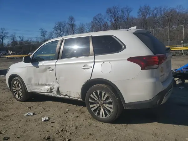 JA4AD3A39LZ011589 2020 MITSUBISHI OUTLANDER - Image 2