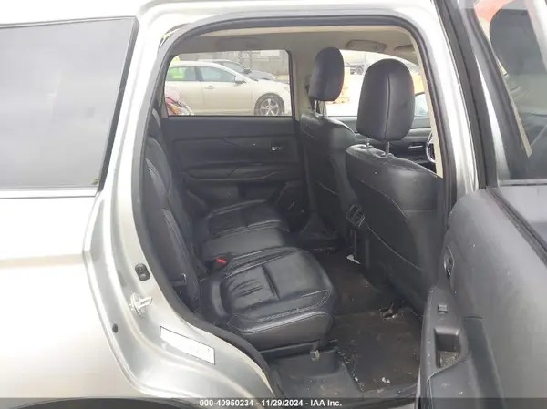 JA4AD3A39LZ018929 2020 MITSUBISHI OUTLANDER - Image 8