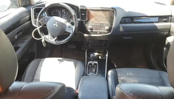 JA4AD3A39LZ023323 2020 MITSUBISHI OUTLANDER - Image 8