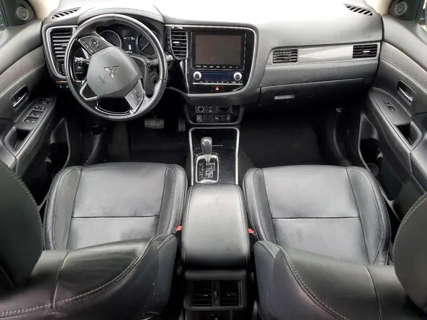 JA4AD3A39LZ031146 2020 MITSUBISHI OUTLANDER - Image 8