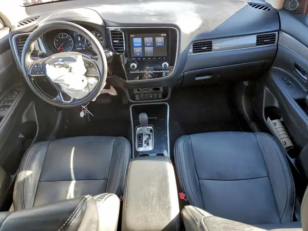 JA4AD3A39LZ032992 2020 MITSUBISHI OUTLANDER - Image 8