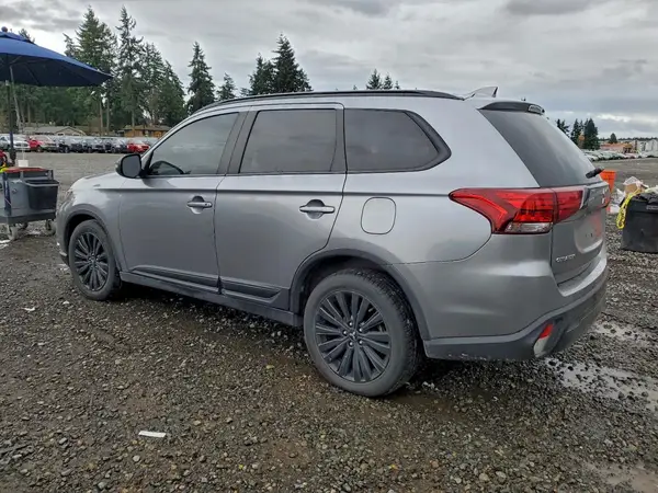 JA4AD3A39LZ036296 2020 MITSUBISHI OUTLANDER - Image 2