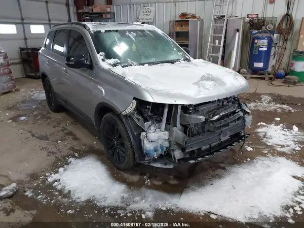 JA4AD3A39LZ043104 2020 MITSUBISHI OUTLANDER - Image 1