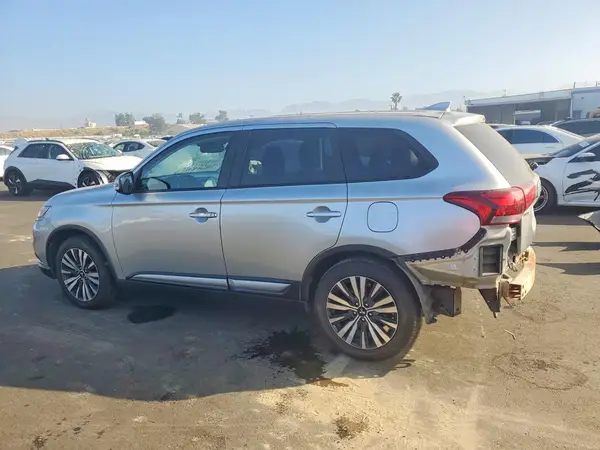 JA4AD3A39LZ043863 2020 MITSUBISHI OUTLANDER - Image 2