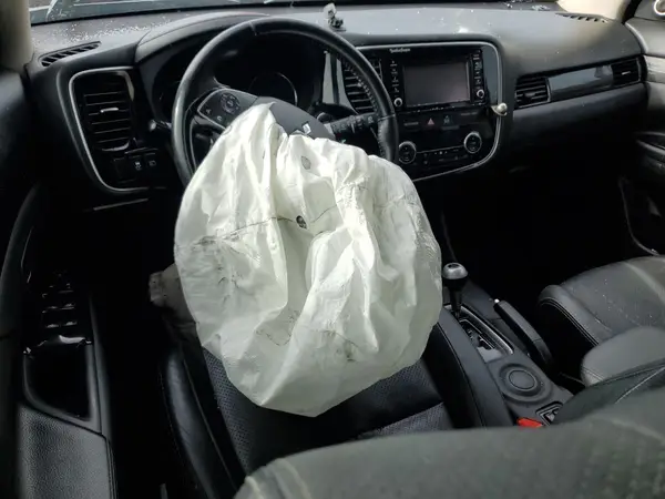 JA4AD3A3XGZ001210 2016 MITSUBISHI OUTLANDER - Image 8