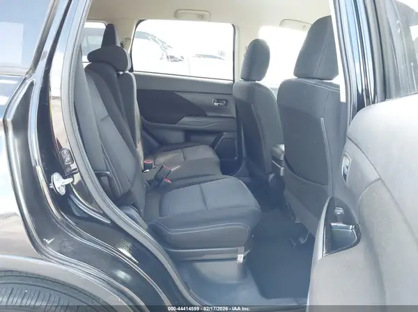 JA4AD3A3XGZ002891 2016 MITSUBISHI OUTLANDER - Image 8