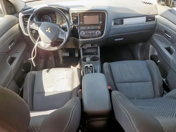 JA4AD3A3XGZ003426 2016 MITSUBISHI OUTLANDER - Image 8