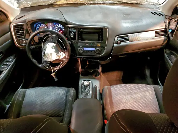 JA4AD3A3XGZ009839 2016 MITSUBISHI OUTLANDER - Image 8