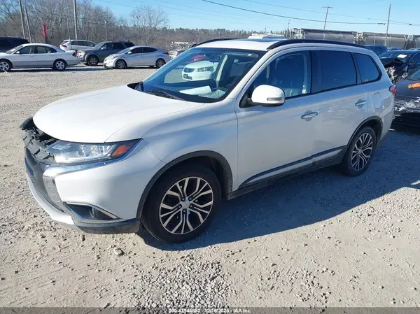 JA4AD3A3XGZ013521 2016 MITSUBISHI OUTLANDER - Image 2