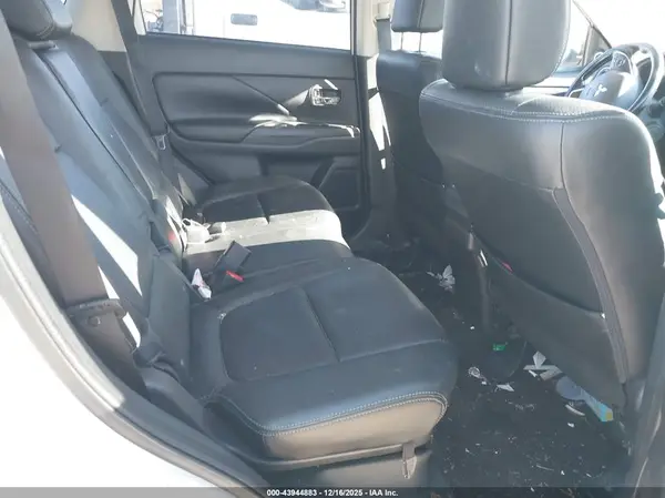 JA4AD3A3XGZ013521 2016 MITSUBISHI OUTLANDER - Image 8