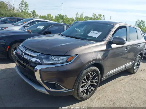 JA4AD3A3XGZ013888 2016 MITSUBISHI OUTLANDER - Image 2