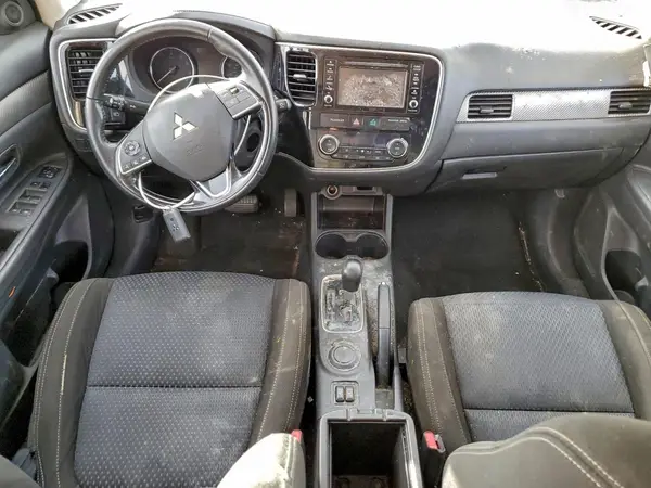 JA4AD3A3XGZ016449 2016 MITSUBISHI OUTLANDER - Image 8