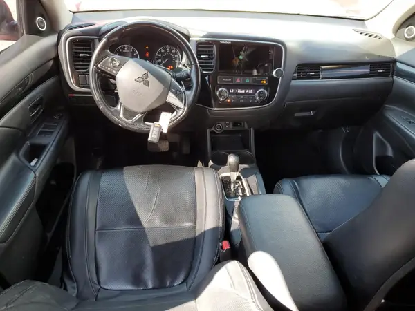 JA4AD3A3XGZ025653 2016 MITSUBISHI OUTLANDER - Image 8