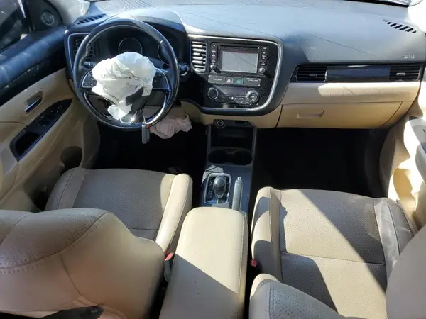 JA4AD3A3XGZ037236 2016 MITSUBISHI OUTLANDER - Image 8